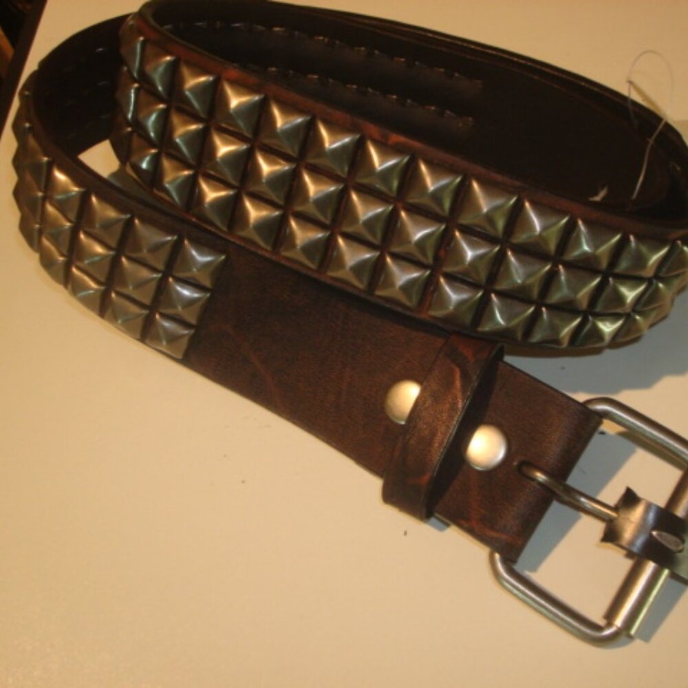 NEW W/TAG BULLHEAD MEN'S SZ 34 Y2K BROWN PYRAMID STUDDED BELT FAUX LEATHER